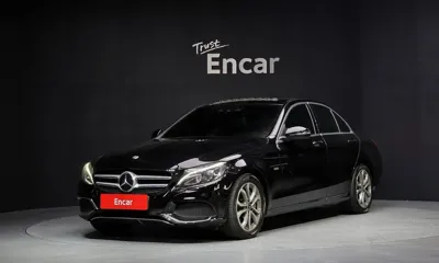 Mercedes-Benz C-Class · 2018 год