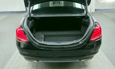 Mercedes-Benz C-Class 2018, 58445 км, за 11694.75 USD - фото 20