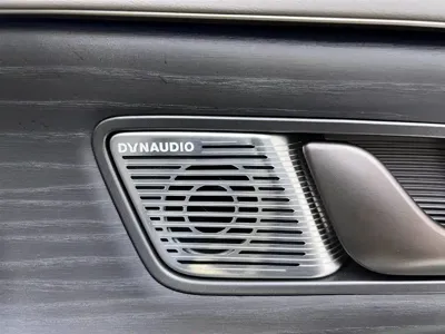 Denza Denza D9