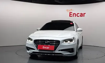 Hyundai Grandeur 2018, 99129 км, за 10141.06 USD