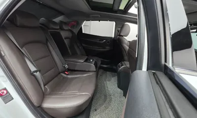 Hyundai Grandeur 2018, 99129 км, за 10141.06 USD - фото 19