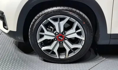 Kia Seltos 2020, 63364 км, за 13178.8 USD