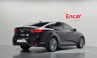 Kia K7 2018, 114988 км, за 6446.57 USD