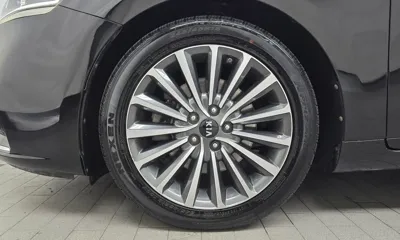 Kia K7 2018, 114988 км, за 6446.57 USD