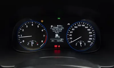 Hyundai Kona 2020, 122755 км, за 8586.73 USD - фото 8