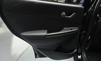Hyundai Kona 2020, 122755 км, за 8586.73 USD - фото 25