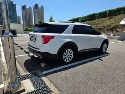 Ford Explorer 2022, 61000 км, за 21498.38 USD