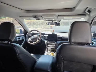 Ford Explorer 2022, 61000 км, за 21498.38 USD - фото 9