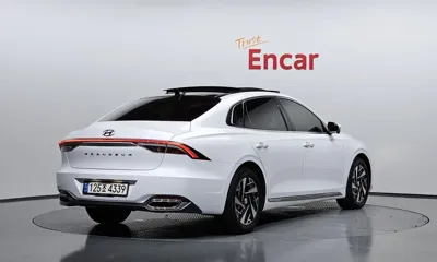 Hyundai Grandeur 2022, 23118 км, за 20817.09 USD