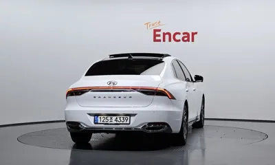 Hyundai Grandeur 2022, 23118 км, за 20817.09 USD