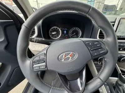 Hyundai Venue 2022, 39860 км, за 11701.22 USD