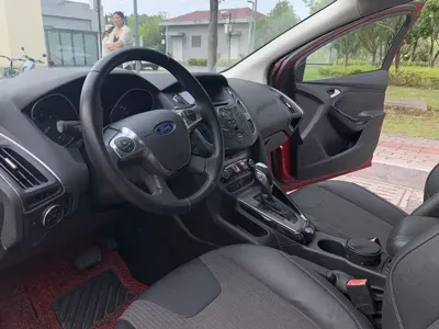 Ford Focus 2012, 90000 км, за 1633.28 USD - фото 7
