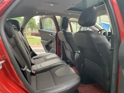 Ford Focus 2012, 90000 км, за 1633.28 USD - фото 9