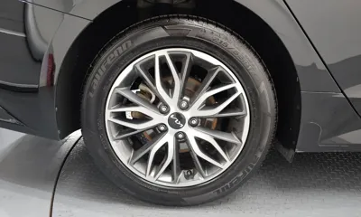 Kia K5 2023, 147983 км, за 11487.46 USD