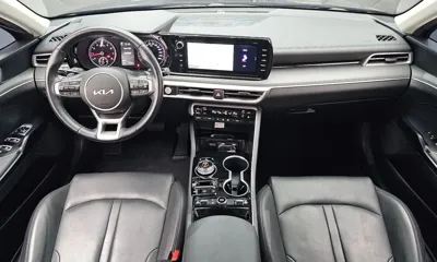 Kia K5 2023, 147983 км, за 11487.46 USD - фото 7