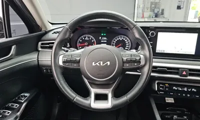 Kia K5 2023, 147983 км, за 11487.46 USD - фото 13