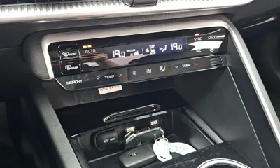 Kia K5 2023, 147983 км, за 11487.46 USD - фото 29