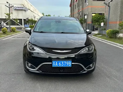 Chrysler Grand Voyager (Import) 2017, 110000 км, за 17530.03 USD