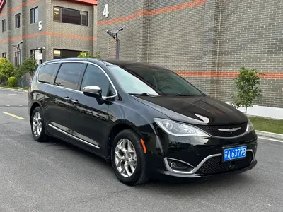 Chrysler Grand Voyager (Import) 2017, 110000 км, за 17530.03 USD