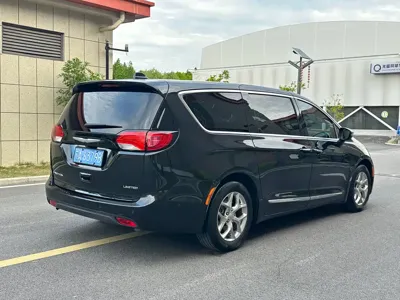 Chrysler Grand Voyager (Import) 2017, 110000 км, за 17431.11 USD - фото 7