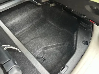 Chrysler Grand Voyager (Import) 2017, 110000 км, за 17431.11 USD - фото 32