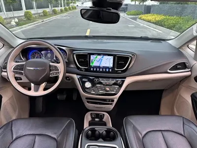 Chrysler Grand Voyager (Import) 2017, 110000 км, за 17431.11 USD - фото 40