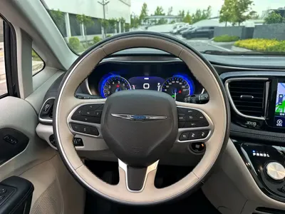 Chrysler Grand Voyager (Import) 2017, 110000 км, за 17431.11 USD - фото 41