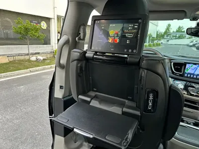 Chrysler Grand Voyager (Import) 2017, 110000 км, за 17431.11 USD - фото 45