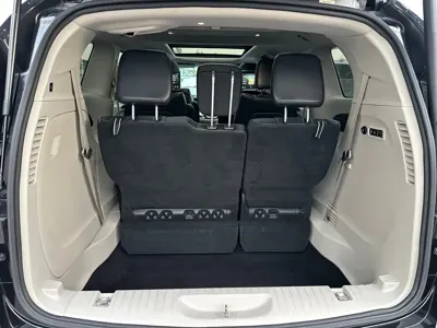 Chrysler Grand Voyager (Import) 2017, 110000 км, за 17431.11 USD - фото 47