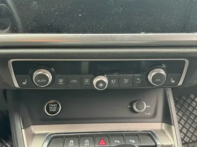Audi Q3 2021, 71000 км, за 20598.49 USD