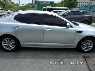 Kia K5 2015, 172007 км, за 4102.36 USD