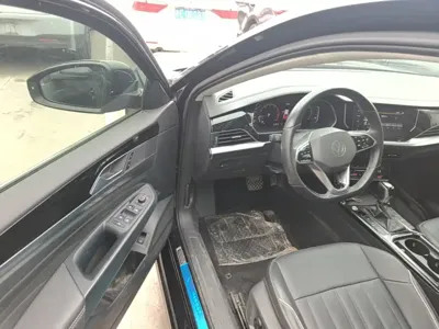 Volkswagen Passat 2023, 107500 км, за 14316.97 USD - фото 16