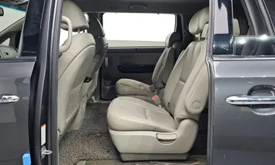 Kia Canival 2017, 135711 км, за 7995.84 USD - фото 12