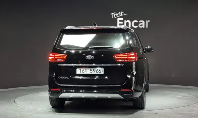 Kia Canival 2019, 121672 км, за 9010.79 USD