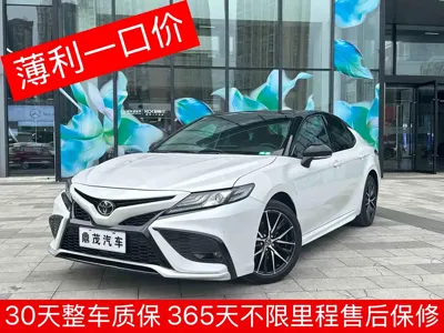 Toyota Camry · 2021 год