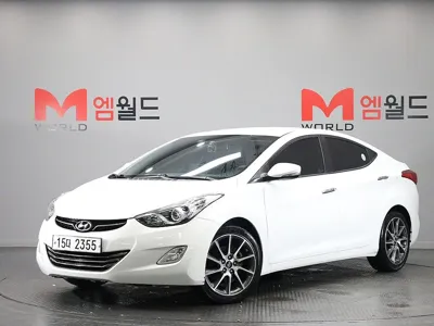 Hyundai Avante · 2012 год