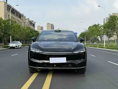 智界 Zhijie R7 2024, 45000 км, за 24914.16 USD