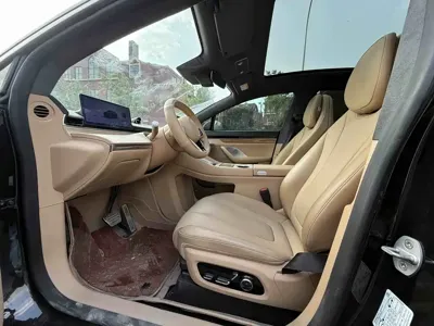 智界 Zhijie R7 2024, 45000 км, за 24914.16 USD