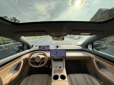 智界 Zhijie R7 2024, 45000 км, за 24914.16 USD