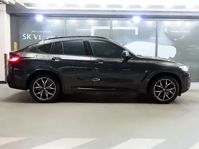 BMW X4 2023, 35509 км, за 29415.67 USD