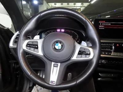 BMW X4 2023, 35509 км, за 29415.67 USD - фото 8