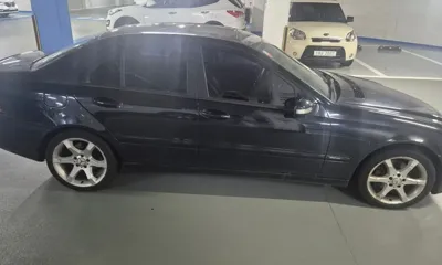 Mercedes-Benz C-Class 2007, 186000 км, за 2927.4 USD