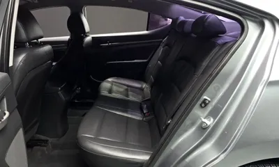 Hyundai Avante 2017, 114742 км, за 5846.03 USD - фото 12