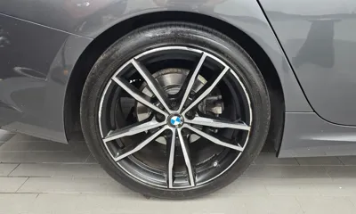 BMW 3-Series 2022, 82475 км, за 18176.45 USD