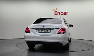 Mercedes-Benz C-Class 2019, 129841 км, за 10774.73 USD