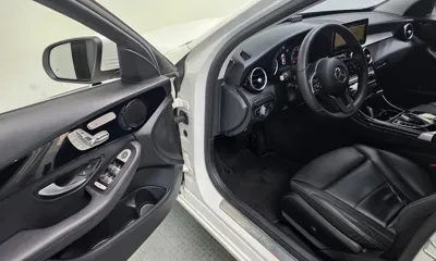 Mercedes-Benz C-Class 2019, 129841 км, за 10774.73 USD - фото 11