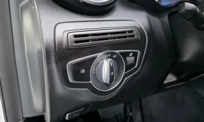 Mercedes-Benz C-Class 2019, 129841 км, за 10774.73 USD - фото 13