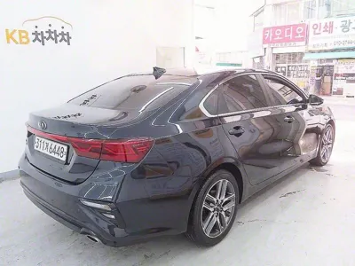 Kia K3 2019, 130000 км, за 5842.2 USD