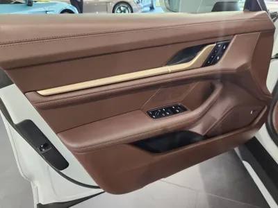Porsche Taycan 2024, 9615 км, за 91899.7 USD - фото 10