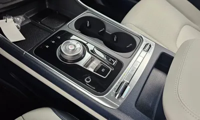 Kia Canival 2025, 34778 км, за 30944.64 USD - фото 9